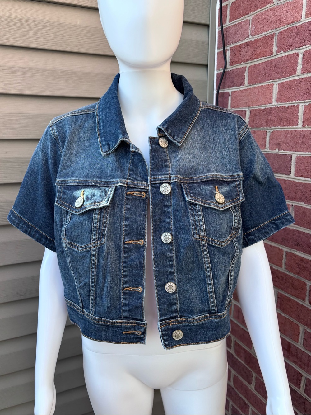 TORRID DENIM JEAN CROPPED BUTTON UP JACKET SIZE 1 XL